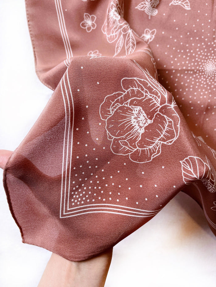CLASSIC ROSEWOOD FLORAL