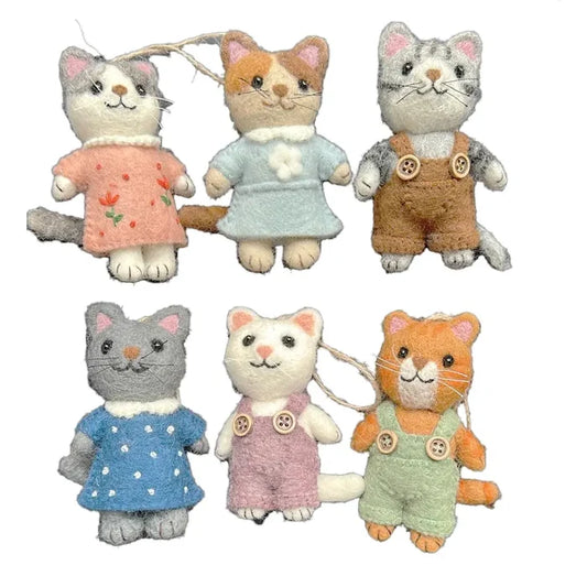 ANIME KITTEN ORNAMENT