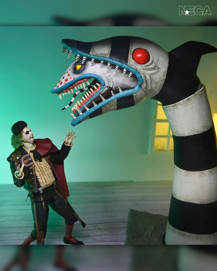 Beetlejuice Beetlejuice 7 Inch Ultimate Action Figure 2 Pack - Matador Beetlejuice & Sandworm
