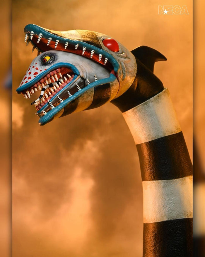 Beetlejuice Beetlejuice 7 Inch Ultimate Action Figure 2 Pack - Matador Beetlejuice & Sandworm