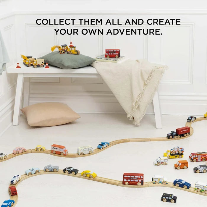 CLASSIC WOODEN SPORTS CAR SET