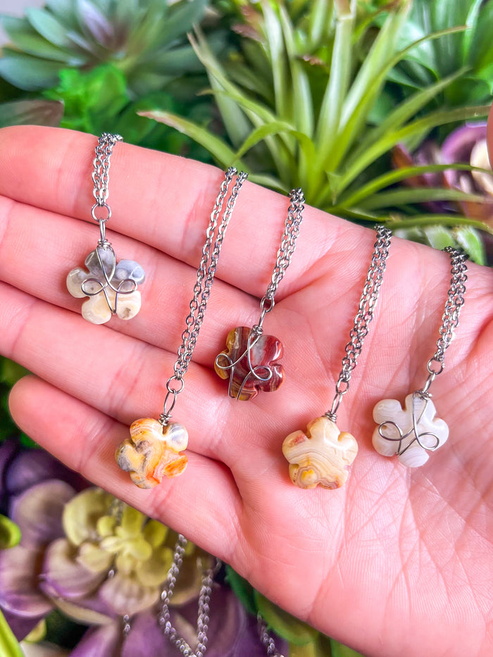 Crazy Lace Agate Flower Choker Necklace