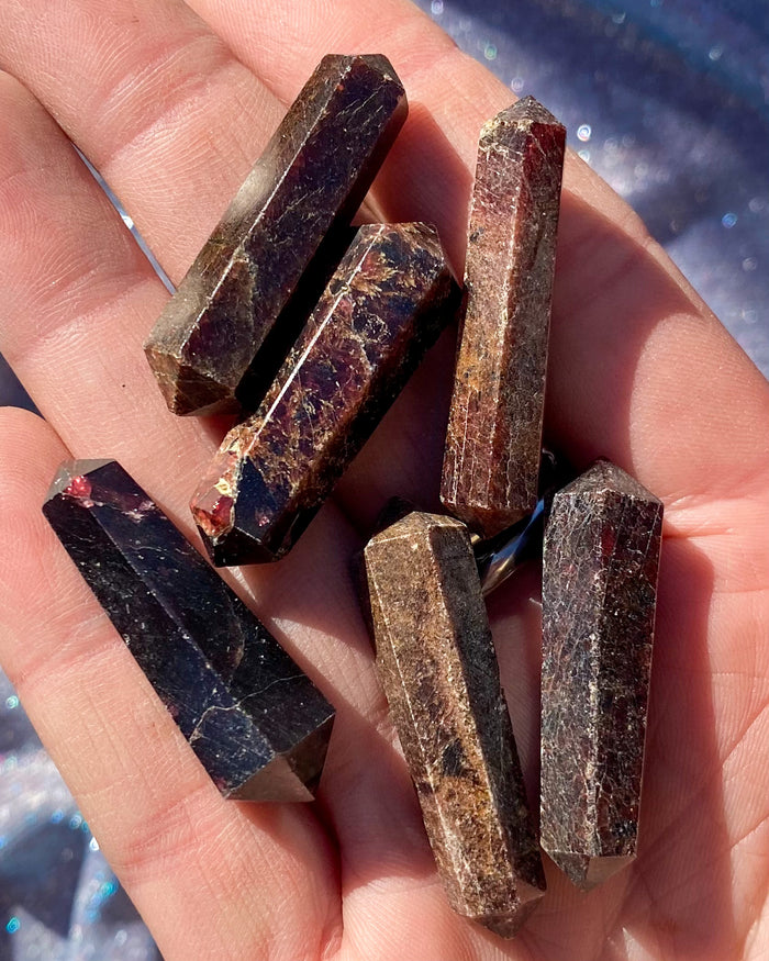 Double Terminated Garnet Points