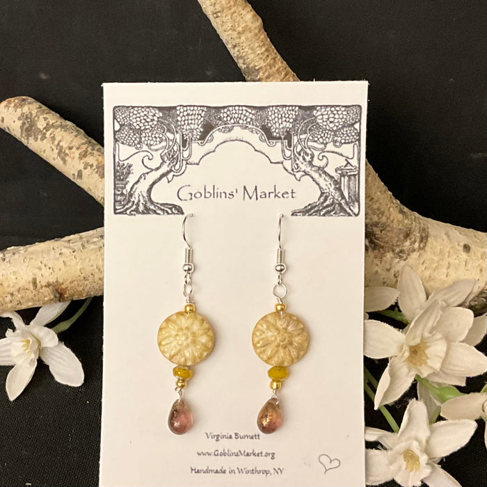 Earrings with purple beads and gilded Cream Dahlia Beads