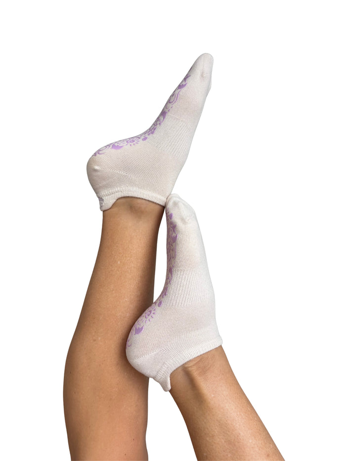Hot Mess Low Rise Grip Socks