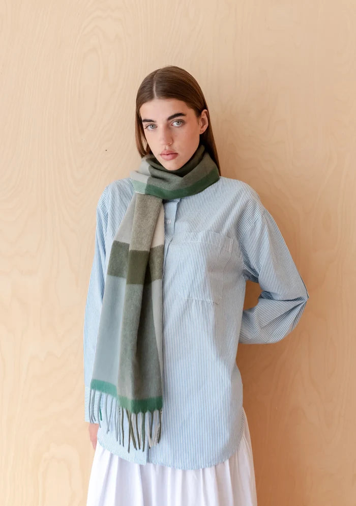 LAMBSWOOL OVERSIZED SCARF GREEN BLOCK CHECK