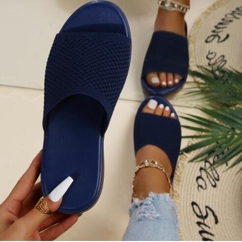9.5 / Navy