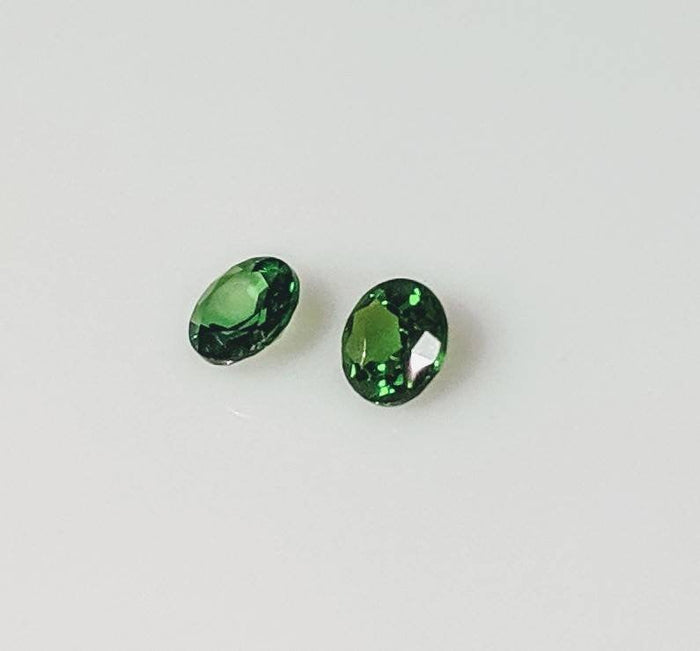 SALE!!!, Pair, Natural Genuine African Tsavorite Green Garnet, 4mm Round Faceted, VS loose stones, January Birthstone