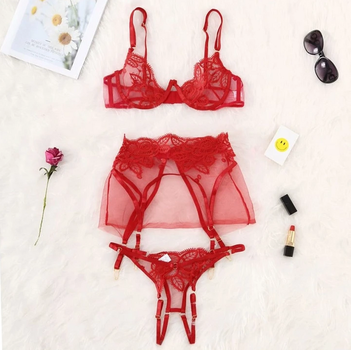 Women’s Elegant Lace Lingerie Set – Romantic & Alluring